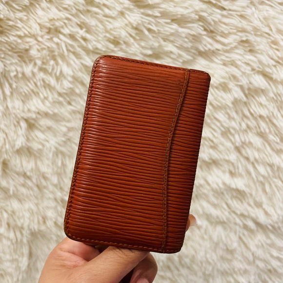 Authentic LV card holder - Picture 4 of 4